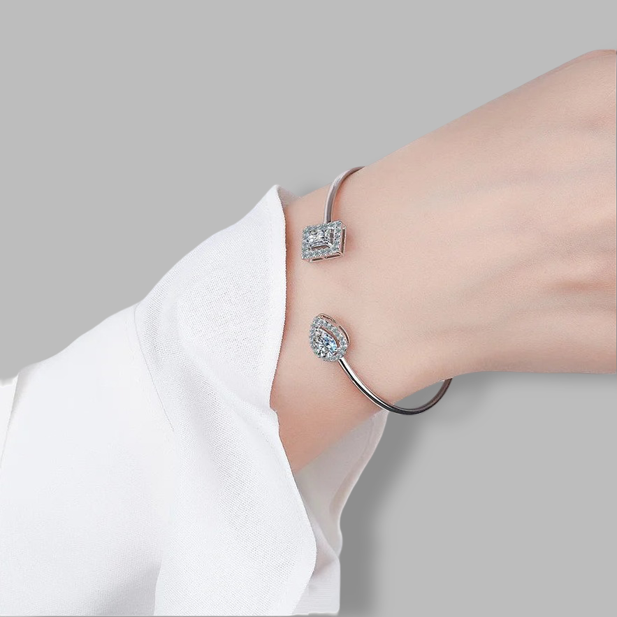 The Elina Bangle